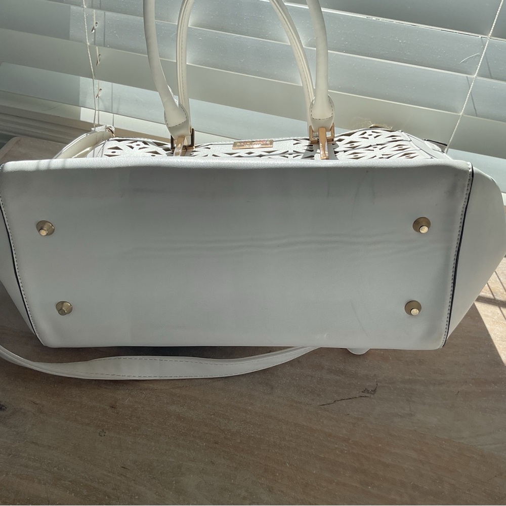 Kate Spade Cream Laser-Cut Tote RARE - Picture 4 of 5
